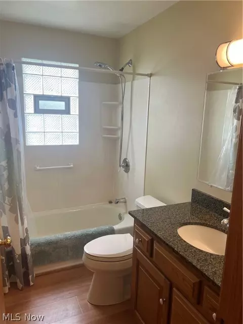 Bath - 263 Tolbert St, Wadsworth, OH 44281 photo 1 of 1