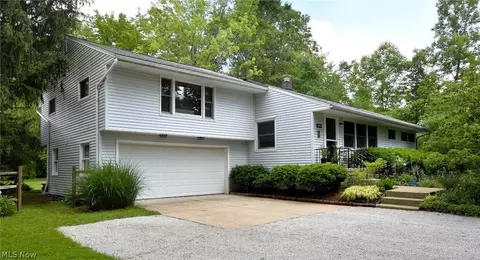 13311 Shady Ln, Chesterland, OH 44026