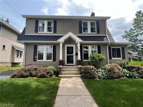 481 Lloyd St, Barberton, OH 44203