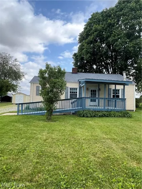 675 E Main St, Apple Creek, OH 44606