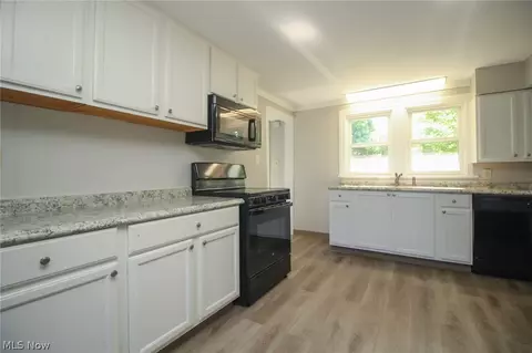4113 Burgett Rd, Canfield, OH 44406 photo 9