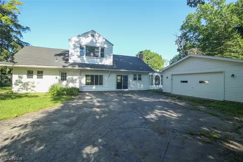 4113 Burgett Rd, Canfield, OH 44406