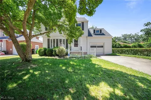 230 E 272 St, Euclid, OH 44132