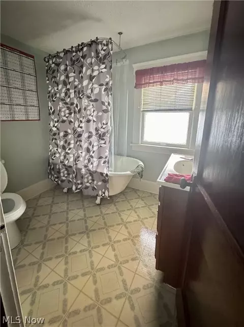 135 Hamilton St, Elyria, OH 44035 photo 9