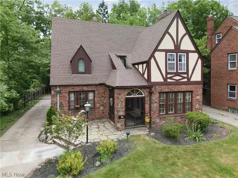 3713 Washington Blvd, University Heights, OH 44118
