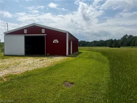 9401 Windham Parkman Rd, Windham, OH 44288 photo 1
