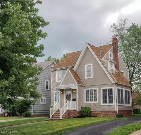 245 E 211th St, Euclid, OH 44123 photo 2