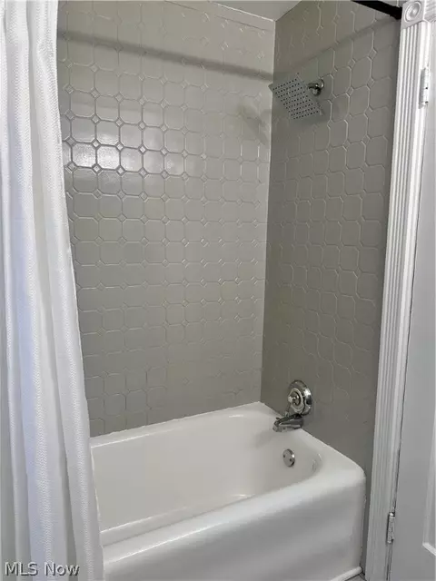 245 E 211th St, Euclid, OH 44123 photo 29