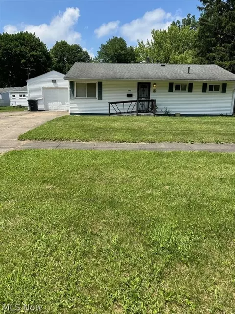 802 Good Park Blvd, Akron, OH 44320