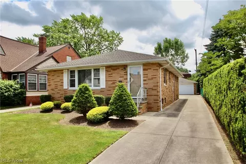 1419 Brookview Blvd, Cleveland, OH 44134