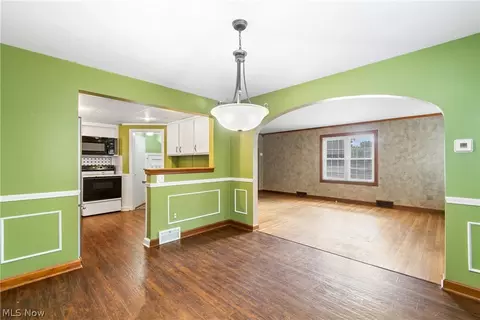 Living - 217 Montrose Ave NW, Canton, OH 44708 photo 3 of 3