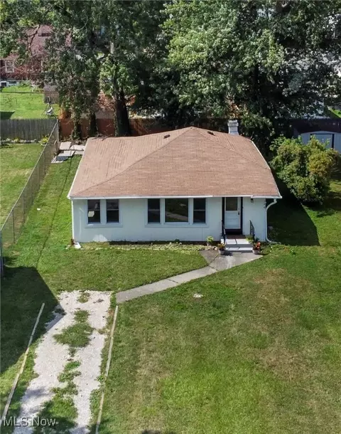 544 Waverly Rd, Eastlake, OH 44095
