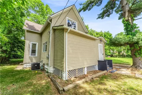 133 Belmont St, Akron, OH 44304