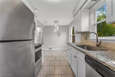 Kitchen - 21 Jackson Blvd, Bedford, OH 44146 photo 1 of 2