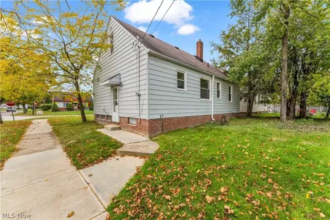 Exterior - 21 Jackson Blvd, Bedford, OH 44146 photo 2 of 3