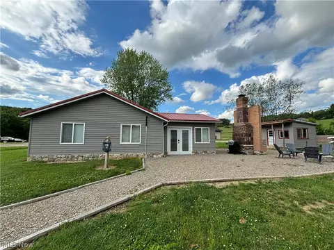 1100 Fort Rd SW, Dellroy, OH 44620