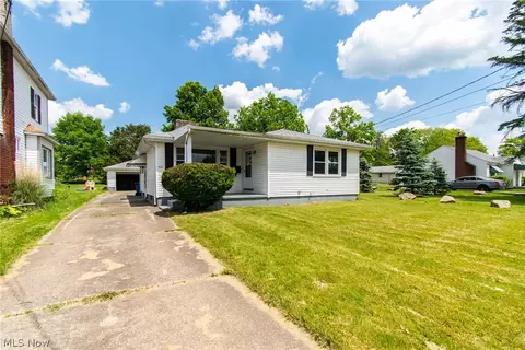 404 Whipple, Campbell, OH 44405