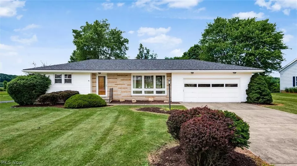 64161 Warne Dr, Cambridge, OH 43725 | 39 Photos - Movoto