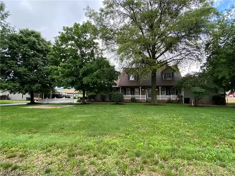 2711 State Route 39 NW, Dover, OH 44622