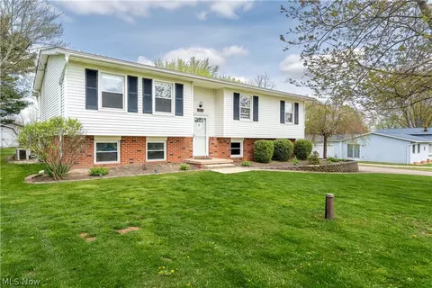 3577 Camaro St NE, Canton, OH 44721