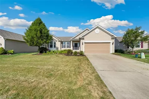 9460 Foxboro Dr, North Ridgeville, OH 44039