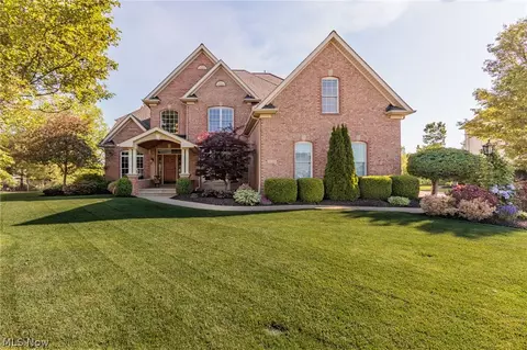 36760 Bellcrest Dr, Avon, OH 44011