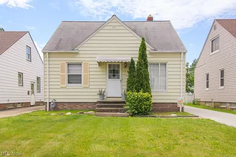 5703 Ridgewood Ave, Cleveland, OH 44129