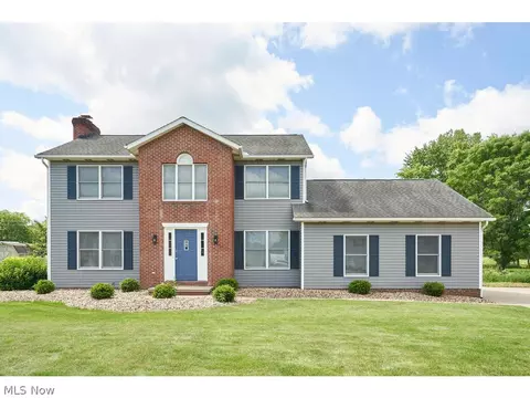 1516 Melanie Dr, Uniontown, OH 44685