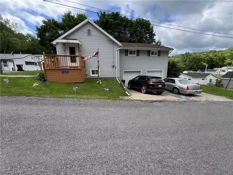 1221 Adler St, East Liverpool, OH 43920