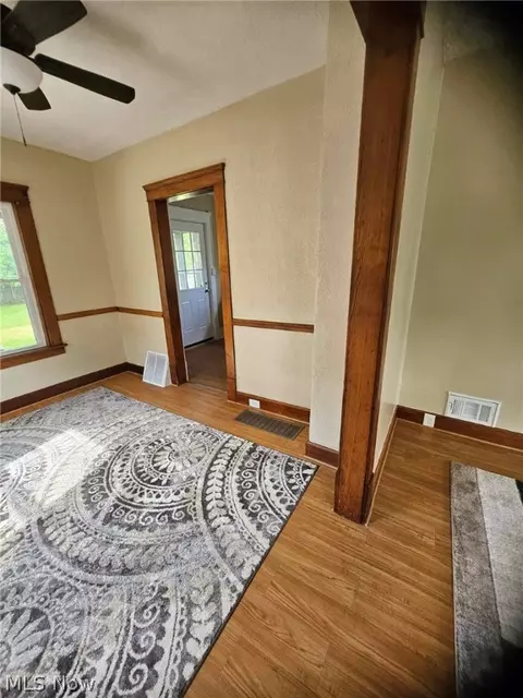 Entry Way - 146 Bell Ave, Elyria, OH 44035 photo 1 of 4