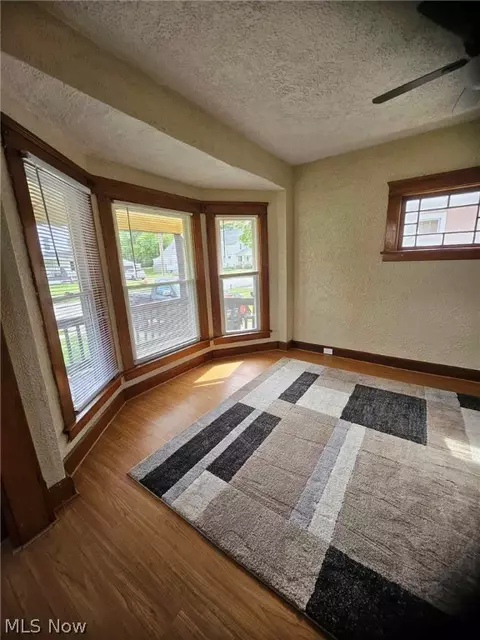 Living - 146 Bell Ave, Elyria, OH 44035 photo 1 of 3