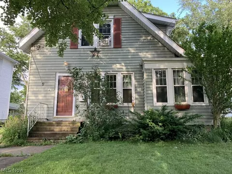 1733 10th St, Cuyahoga Falls, OH 44221