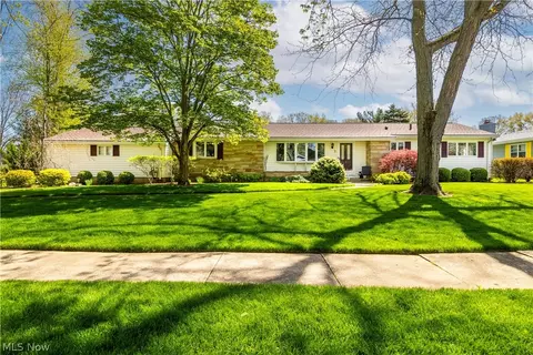 1 Locust Ln, Norwalk, OH 44857