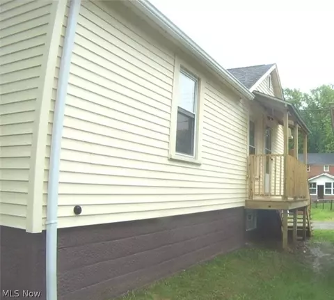 Exterior - 376 12 E Ohio Ave, Sebring, OH 44672 photo 3 of 6