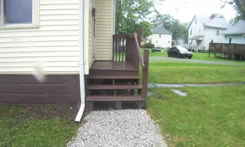 Exterior - 376 12 E Ohio Ave, Sebring, OH 44672 photo 1 of 6