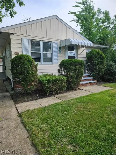 12911 Carrington Ave, Cleveland, OH 44135