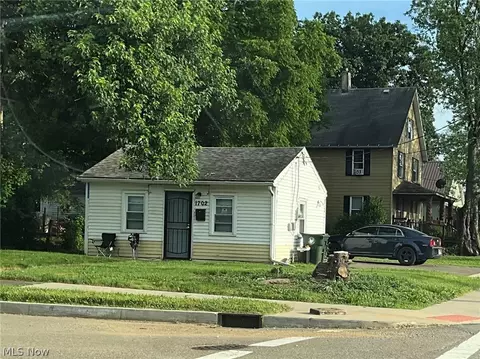 1702 3rd St SE, Canton, OH 44707