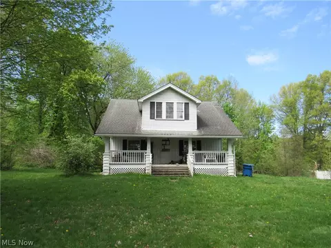 3462 Niles Carver Rd, Mineral Ridge, OH 44440
