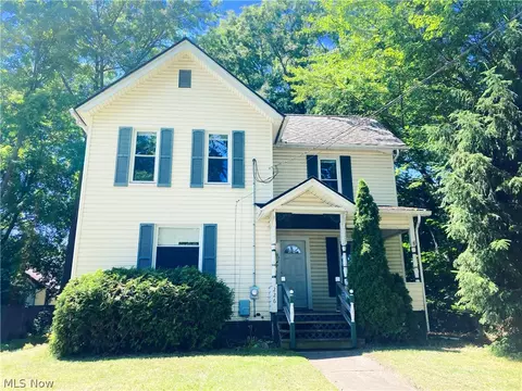 226 Jefferson St, Ravenna, OH 44266