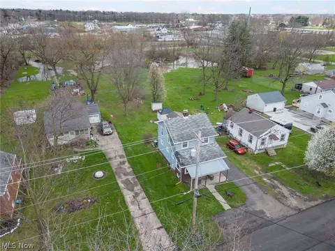 View/Area - 2964 Maple Ave NE, Canton, OH 44714 photo 2 of 2