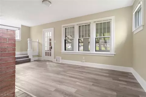 Living - 2964 Maple Ave NE, Canton, OH 44714 photo 3 of 5