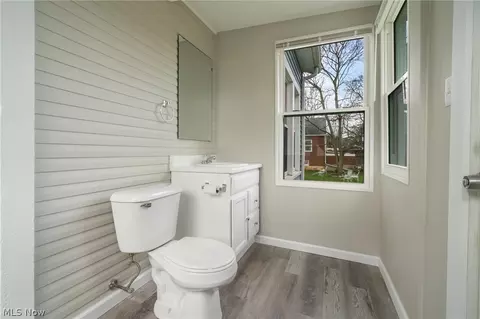 Bath - 2964 Maple Ave NE, Canton, OH 44714 photo 1 of 3