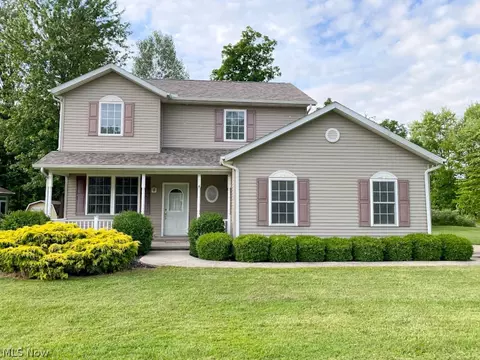 1120 Ashview Dr, Madison, OH 44057