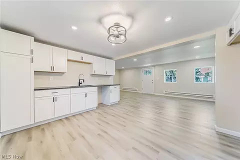 205 Cedar Brook Dr, Elyria, OH 44035 photo 8