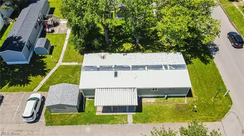 205 Cedar Brook Dr, Elyria, OH 44035 photo 32