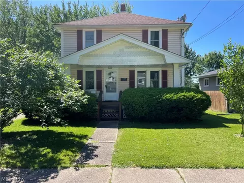 147 N Scranton St, Ravenna, OH 44266