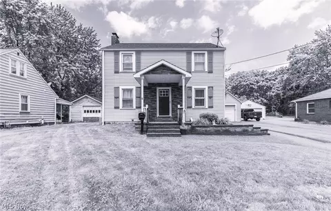 884 Summit St, Salem, OH 44460
