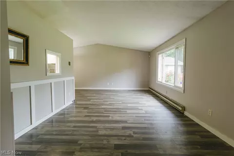 1715 N Nantucket Dr, Lorain, OH 44053 photo 3