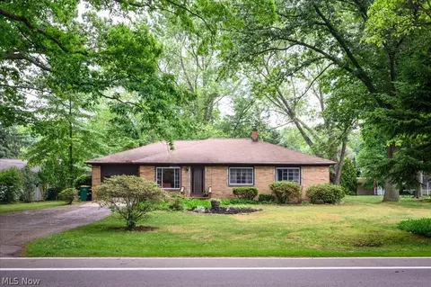 8075 Plains Rd, Mentor, OH 44060