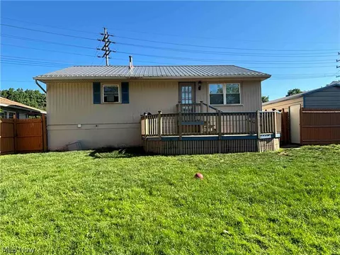 1326 E 27th St, Ashtabula, OH 44004 photo 7